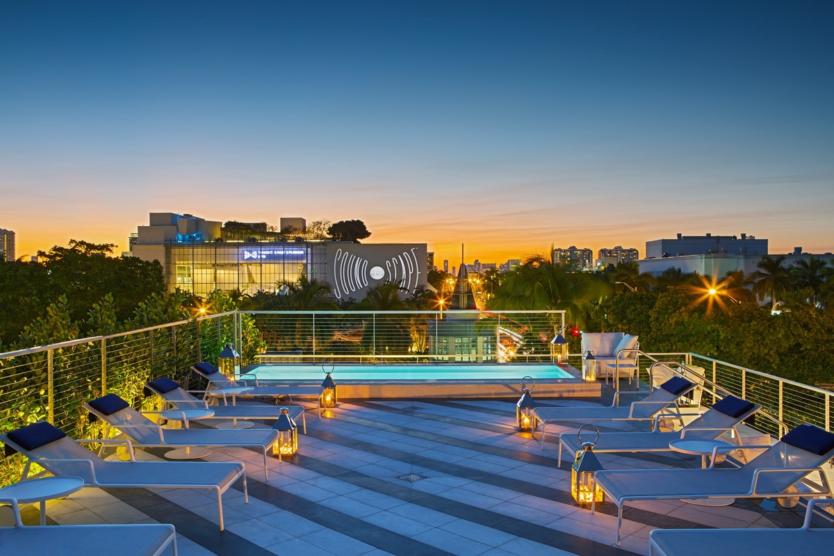 kaskades rooftop deck