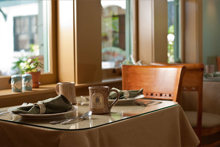 1906-breakfast-room2