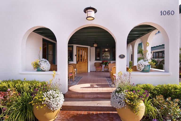 1906-entrance
