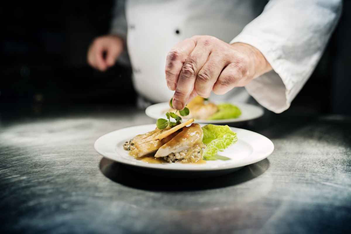 michelin-star-restaurant-chef-prepares-meal