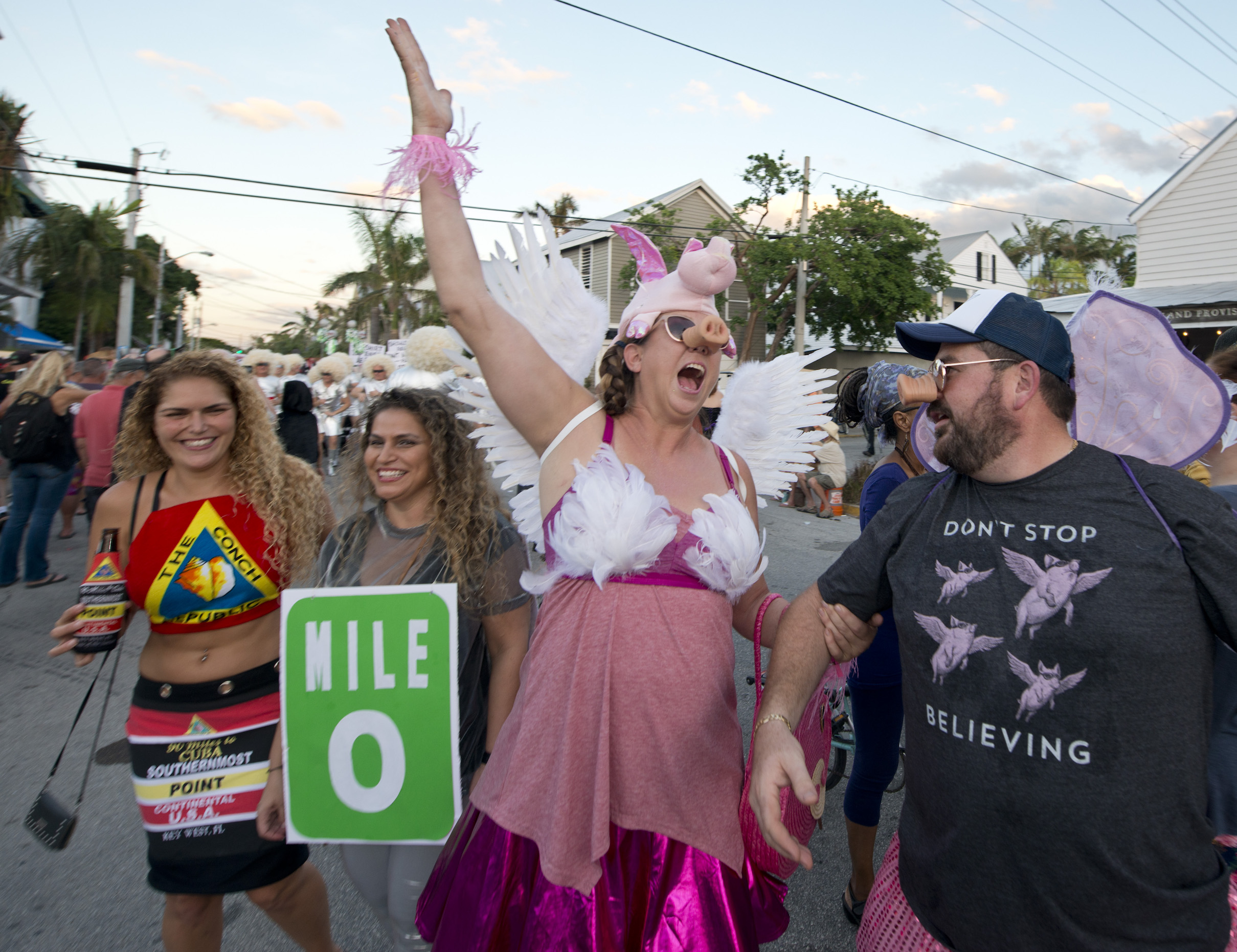 Entwurf Den Mülleimer ausleeren Zuhause key west fantasy fest photos Sehen Sie sich das