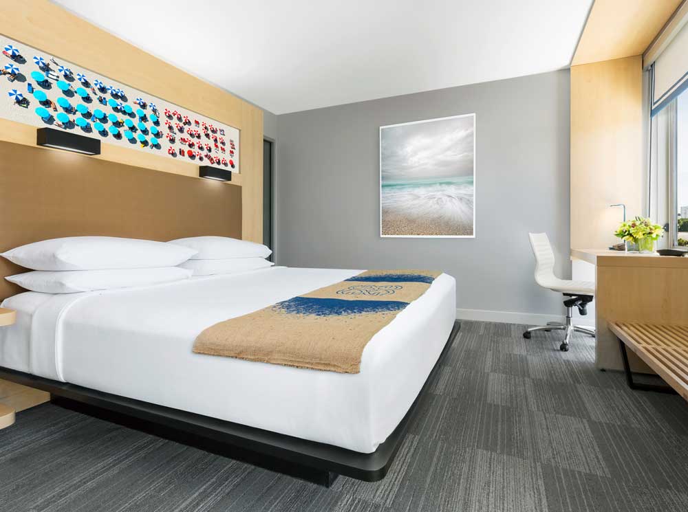 1 KING BED
