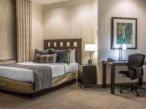 CORNER JR. SUITE