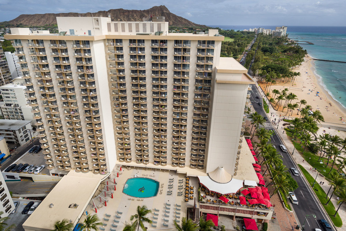 Search hundreds of travel sites at once for hotels in Honolulu