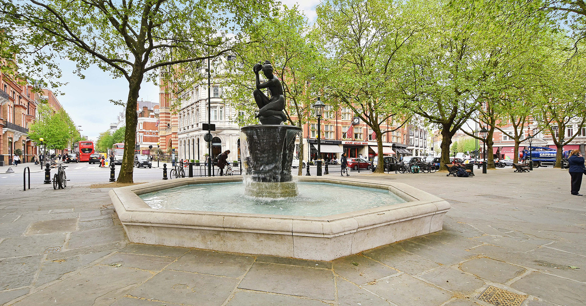 Sloane Square, focal point of Chelsea