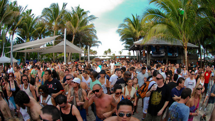 LAS DIEZ MEJORES FIESTAS EN LA PISCINA DURANTE LA MIAMI MUSIC WEEK