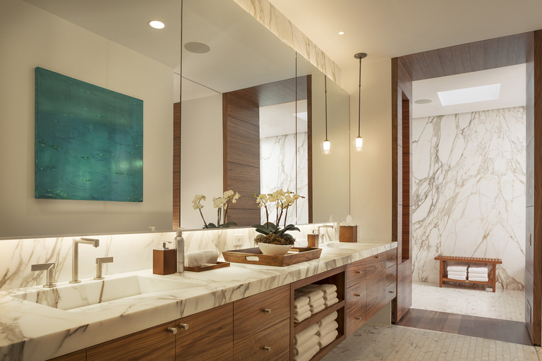 Main bathroom with marble and wood